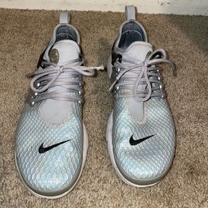 Older Nike Prestos- great condition! Size 8